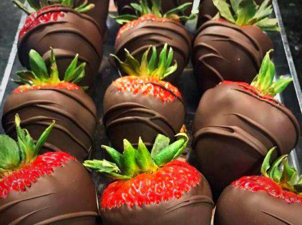 Bakery - Chocolate Covered Strawberries